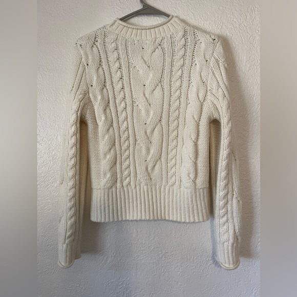Cable knit sweater from Banana Republic - Picture 2 of 12